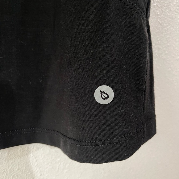 Baleaf xl minimalist top longsleeve, NWT yoga workout top - Picture 4 of 5